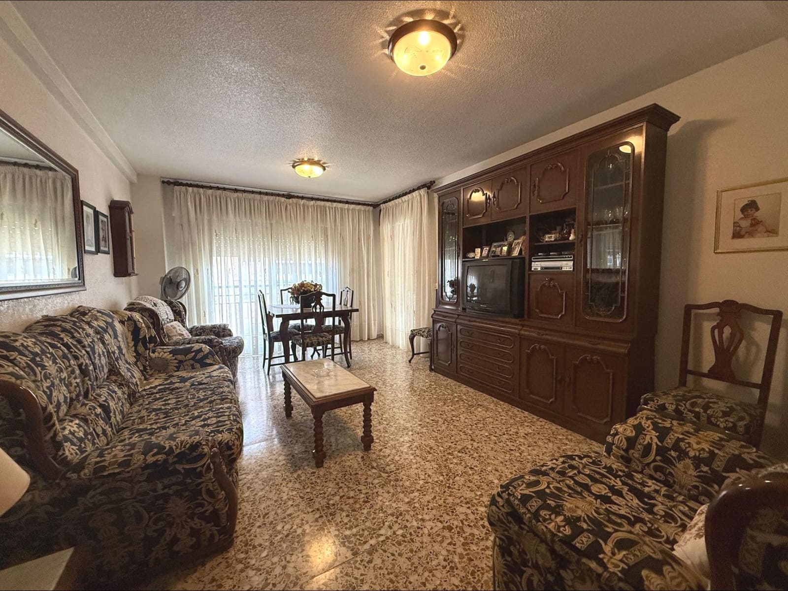 4 Zimmer Wohnung zu verkaufen in Alicante / Alacant Stadt mit Pool Garage - 257.000 € (Ref: 9557957)