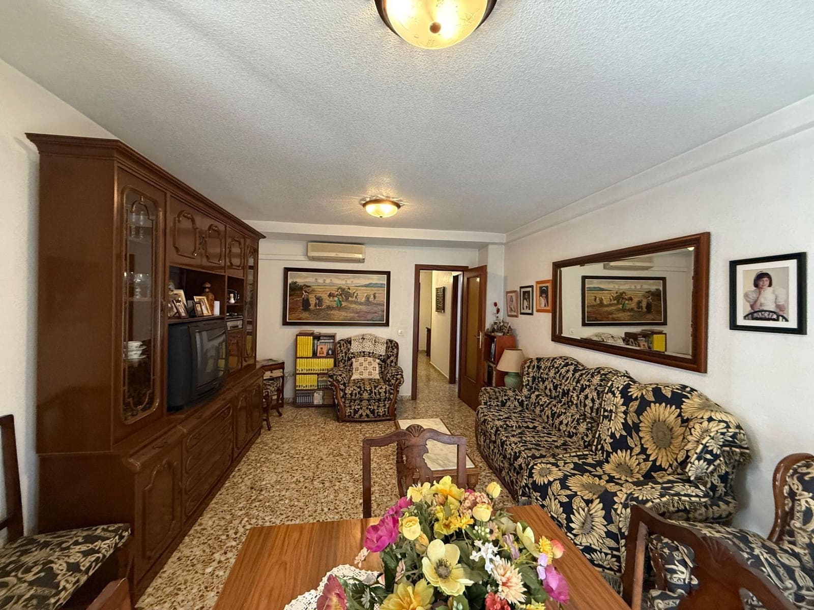 4 Zimmer Wohnung zu verkaufen in Alicante / Alacant Stadt mit Pool Garage - 257.000 € (Ref: 9557957)