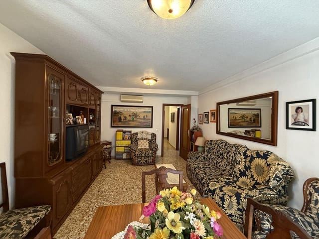 4 Zimmer Wohnung zu verkaufen in Alipark, Alicante / Alacant Stadt mit Pool Garage - 257.000 € (Ref: 9557957)