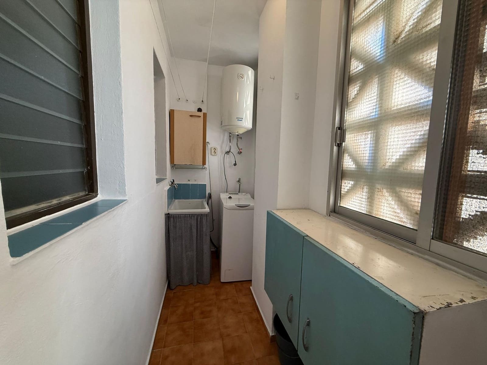 4 bedroom Flat for sale in Alicante / Alacant city with pool garage - € 242,000 (Ref: 9557957)