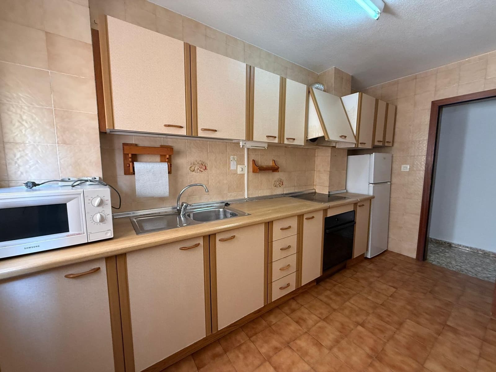 4 bedroom Flat for sale in Alicante / Alacant city with pool garage - € 242,000 (Ref: 9557957)