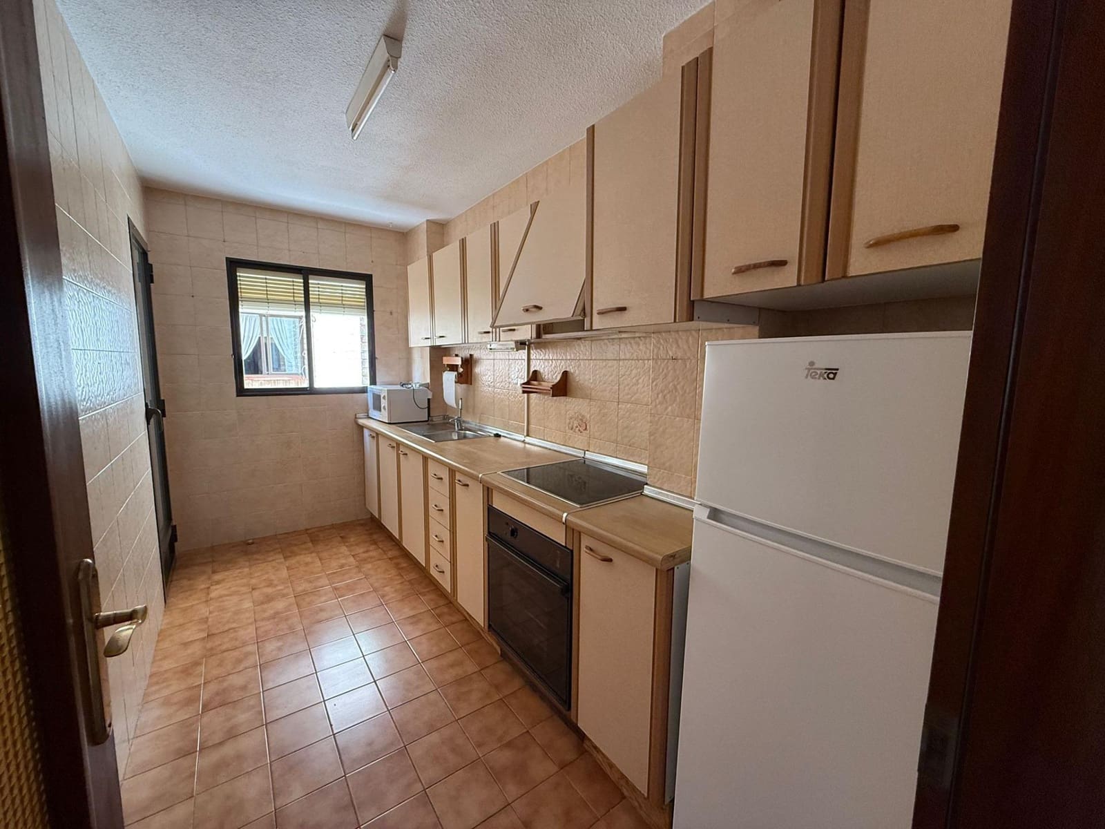 4 bedroom Flat for sale in Alicante / Alacant city with pool garage - € 242,000 (Ref: 9557957)