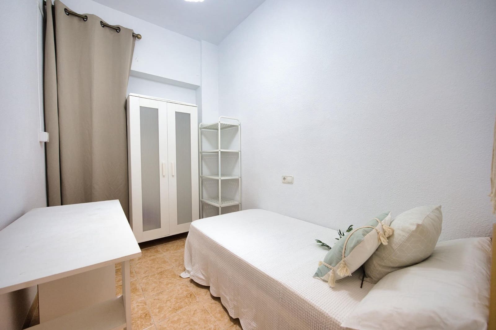 4 soveværelse Lejlighed til salg i Alicante by - € 265.000 (Ref: 9574661)