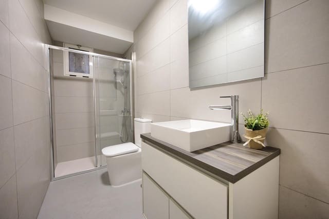 4 camera da letto Appartamento in vendita in Alicante città - 265.000 € (Rif: 9574661)