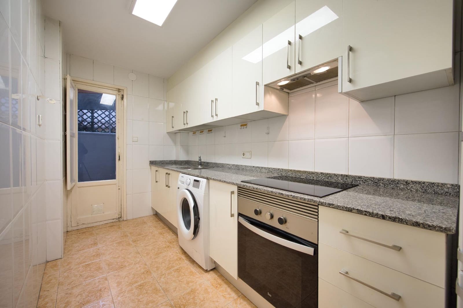 4 soveværelse Lejlighed til salg i Alicante by - € 265.000 (Ref: 9574661)