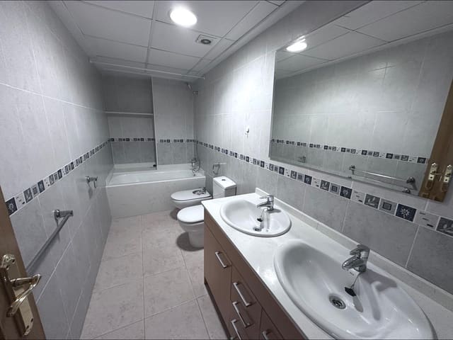 2 sovrum Lägenhet till salu i Torrellano, Elche / Elx med garage - 176 050 € (Ref: 9574662)