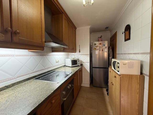 2 makuuhuone Asunto myytävänä paikassa Alicante kaupunki mukana 
autotalli - 226 000 € (Ref: 9576711)