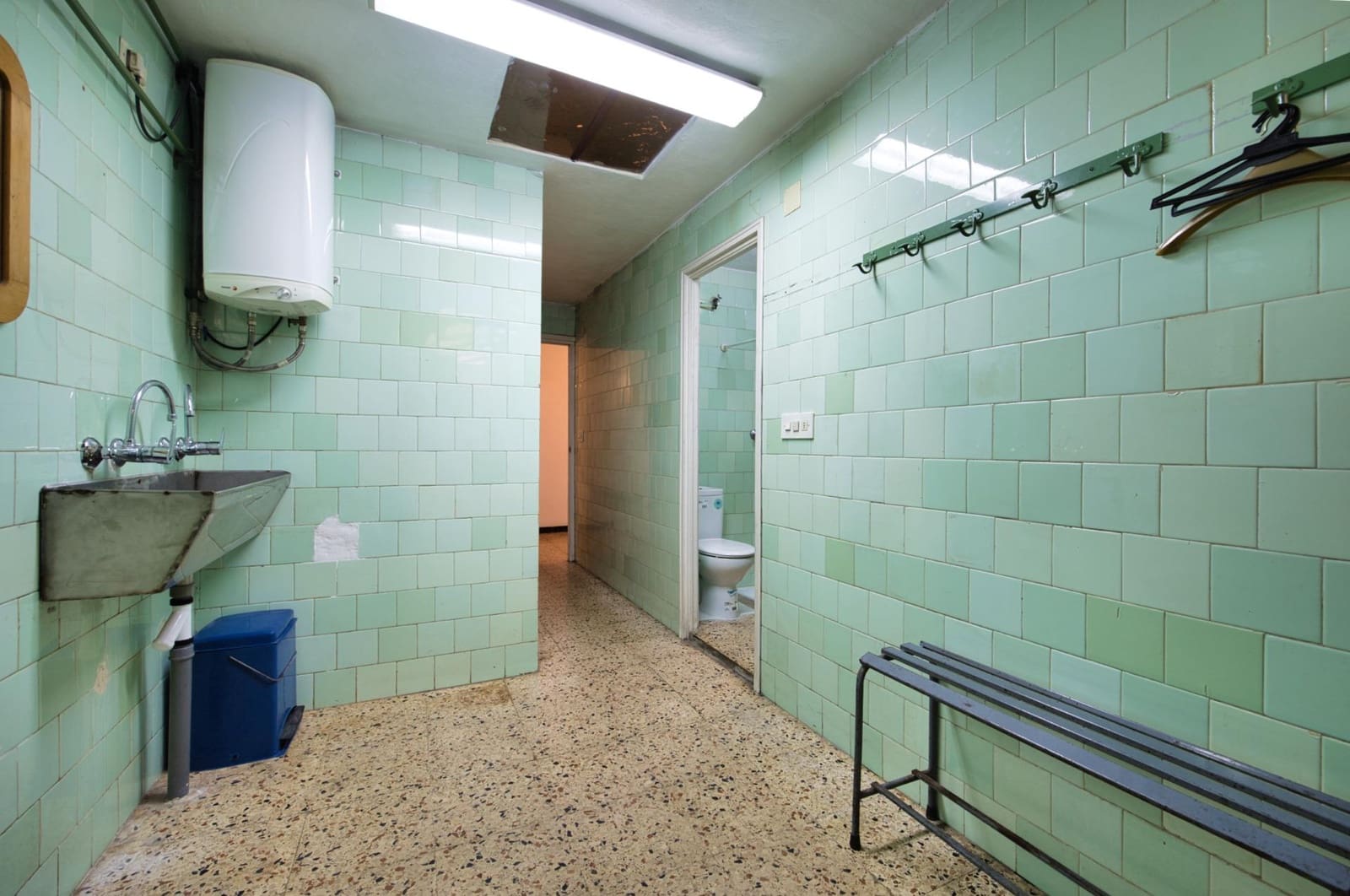 Yritys myytävänä paikassa Alicante kaupunki - 252 000 € (Ref: 9596181)