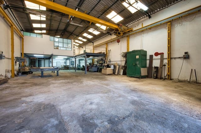 Yritys myytävänä paikassa Alicante kaupunki - 252 000 € (Ref: 9596181)