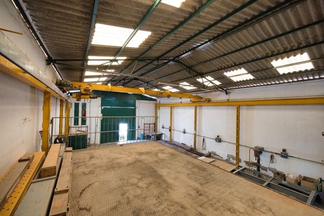 Yritys myytävänä paikassa Alicante kaupunki - 252 000 € (Ref: 9596181)