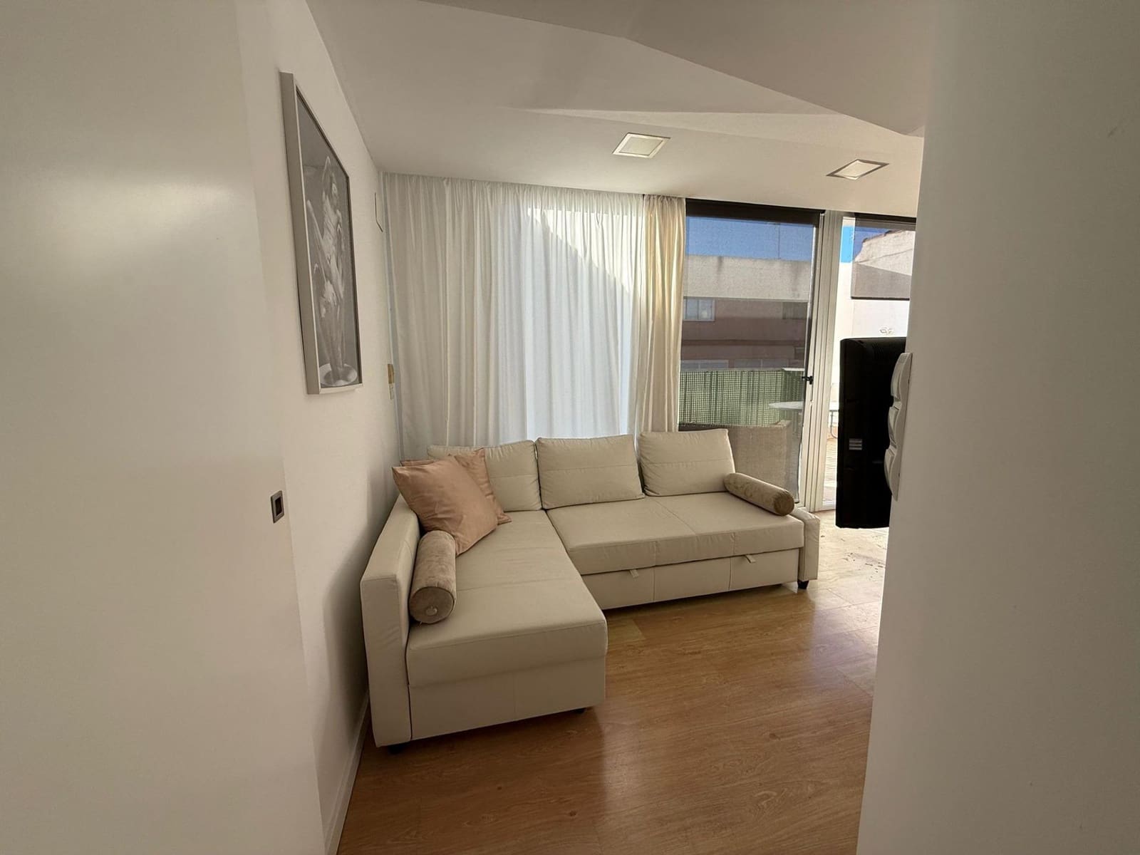2 bedroom Penthouse for sale in Alicante / Alacant city - € 210,000 (Ref: 9611578)
