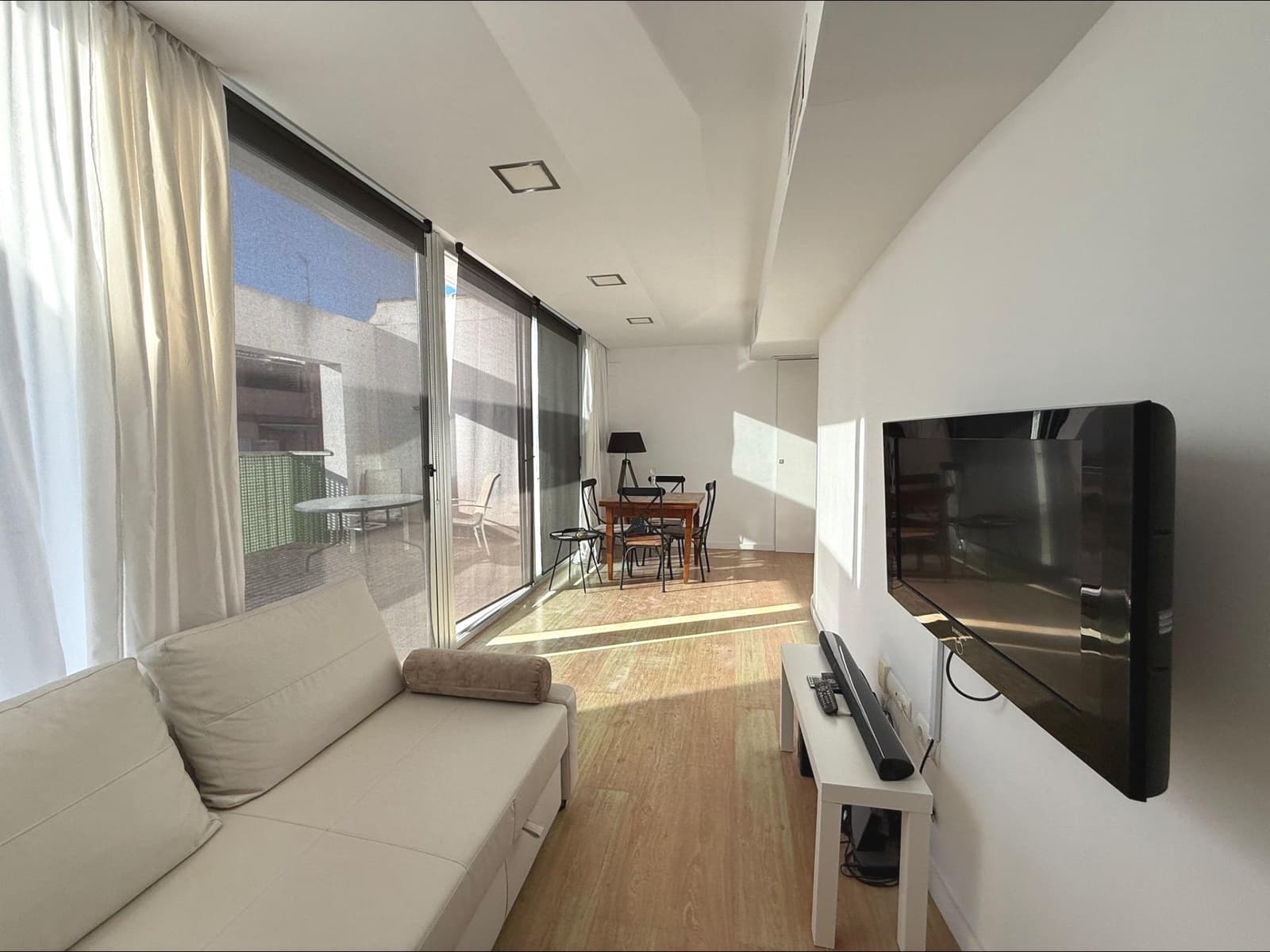 2 bedroom Penthouse for sale in Alicante / Alacant city - € 210,000 (Ref: 9611578)