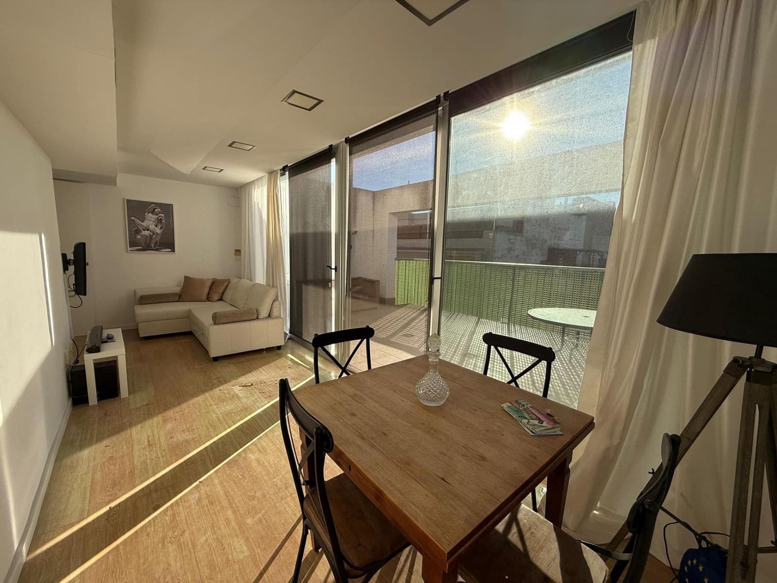 2 bedroom Penthouse for sale in Alicante / Alacant city - € 210,000 (Ref: 9611578)