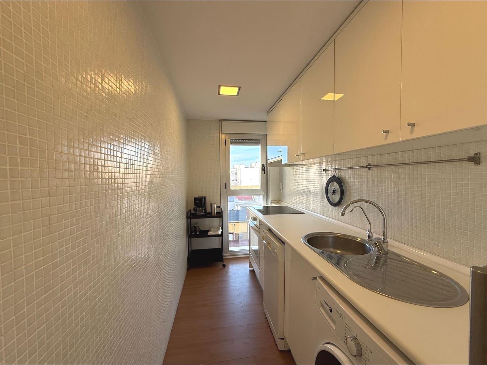 2 bedroom Penthouse for sale in Alicante / Alacant city - € 210,000 (Ref: 9611578)