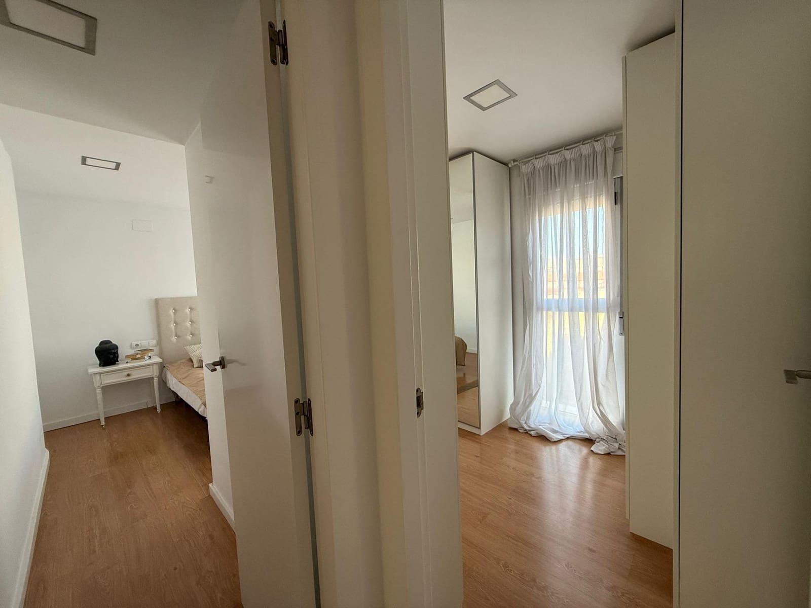 2 bedroom Penthouse for sale in Alicante / Alacant city - € 210,000 (Ref: 9611578)