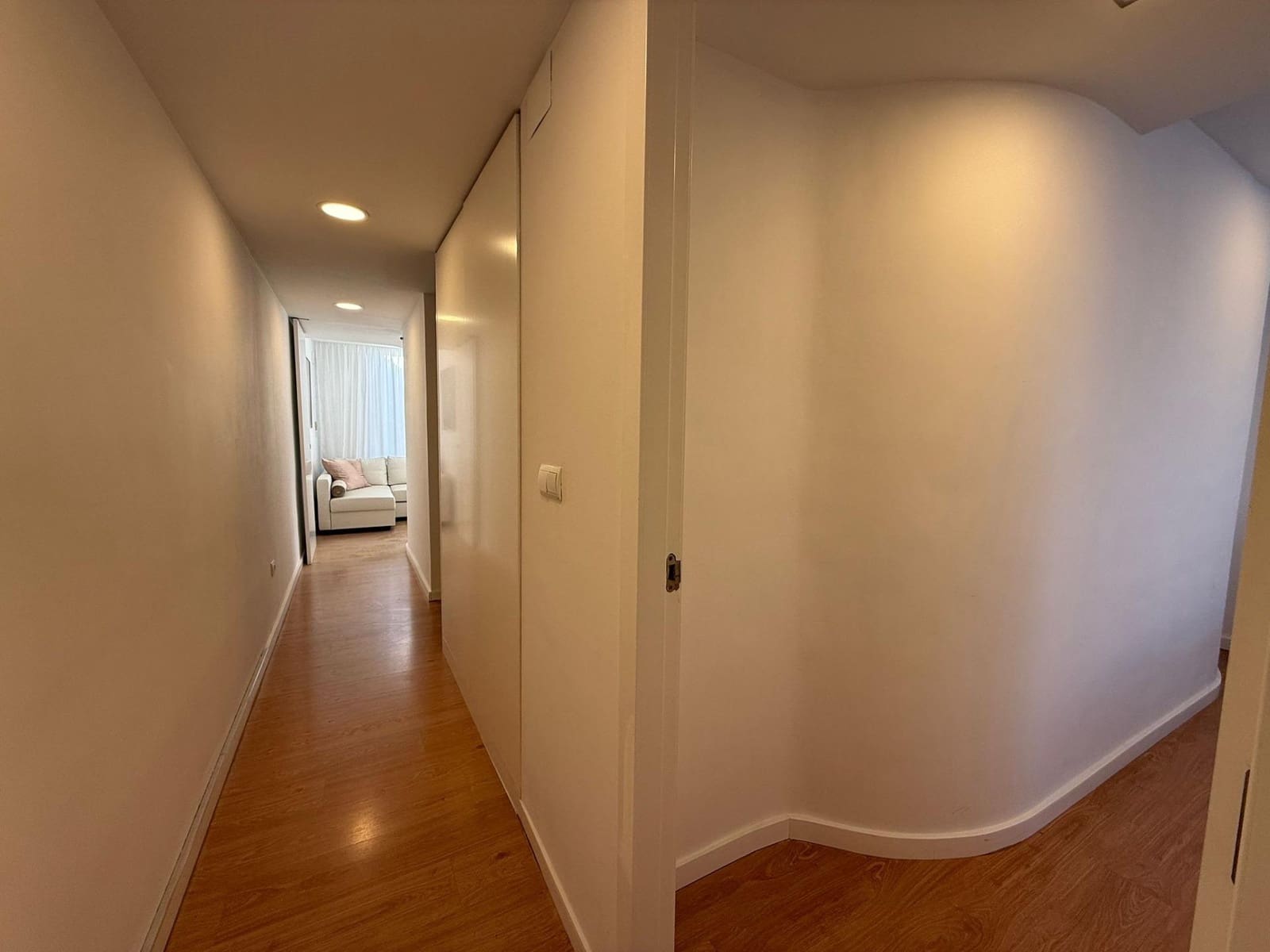 2 bedroom Penthouse for sale in Alicante / Alacant city - € 210,000 (Ref: 9611578)