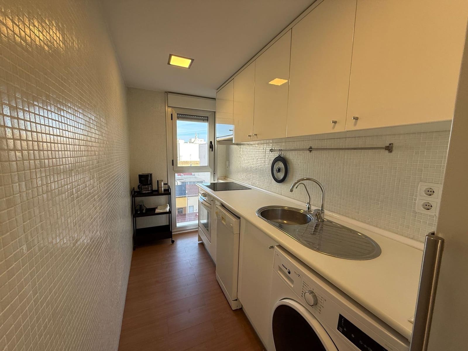 2 bedroom Penthouse for sale in Alicante / Alacant city - € 210,000 (Ref: 9611578)