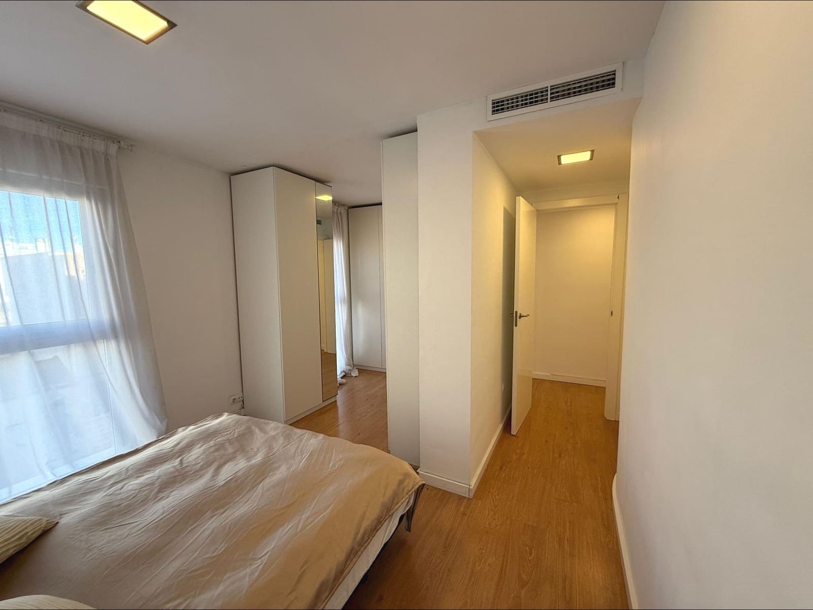 2 bedroom Penthouse for sale in Alicante / Alacant city - € 210,000 (Ref: 9611578)