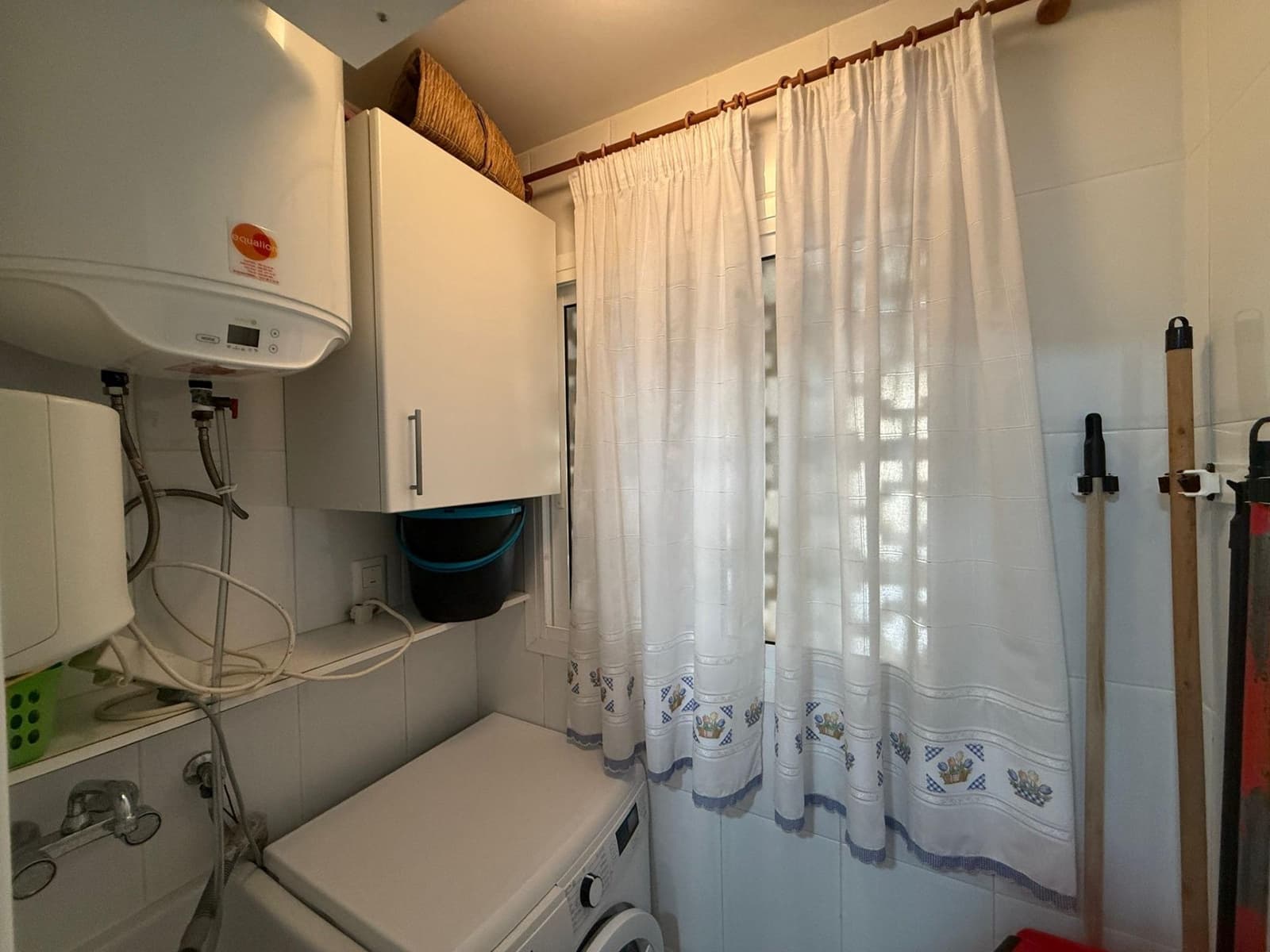 2 soveværelse Lejlighed til leje i Arenales del Sol med swimmingpool - € 800 (Ref: 9625721)