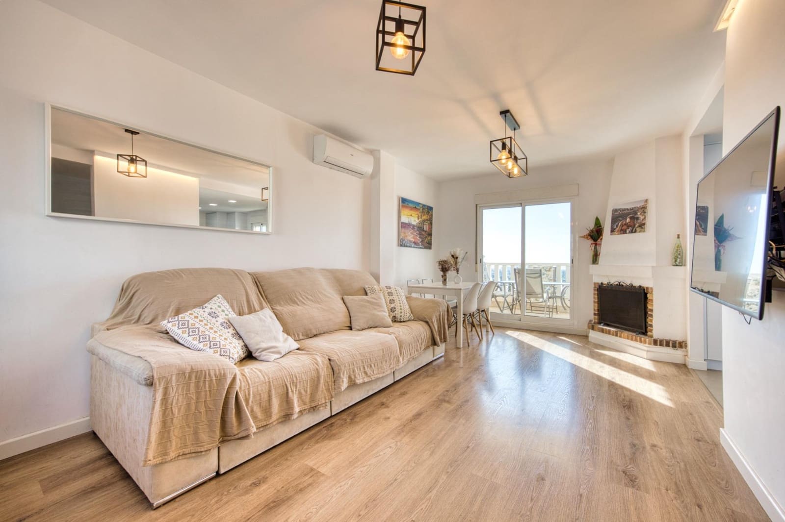 3 soverom Kjedet enebolig til salgs i Muchamiel / Mutxamel med svømmebasseng - € 325 000 (Ref: 9659471)