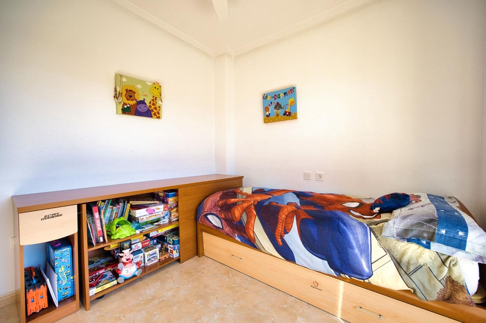 3 soverom Kjedet enebolig til salgs i Muchamiel / Mutxamel med svømmebasseng - € 325 000 (Ref: 9659471)