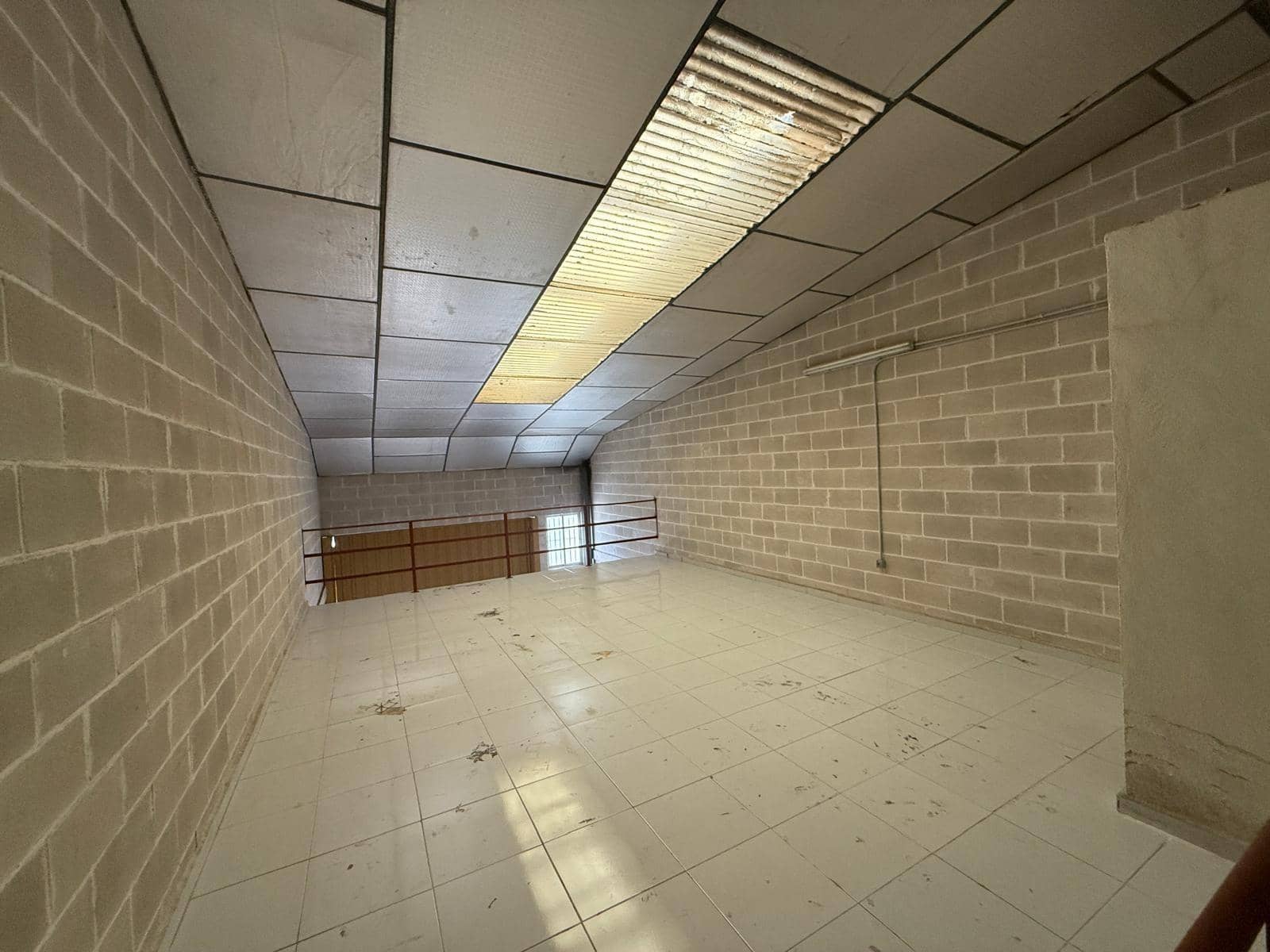 Företag att hyra i Alicante stad - 500 € (Ref: 9666538)