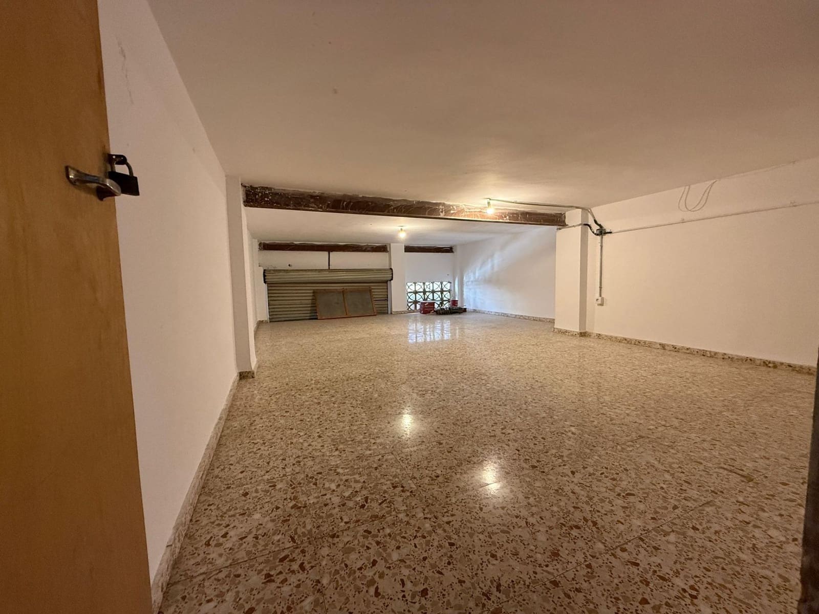 Commercial for rent in Alicante / Alacant city - € 600 (Ref: 9755709)