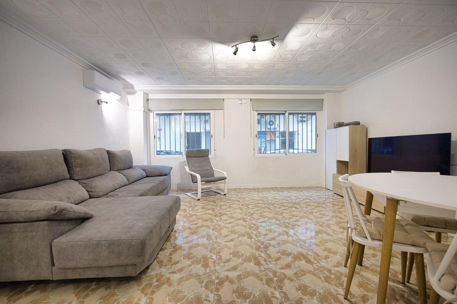 3 bedroom Flat for sale in Alicante / Alacant city - € 166,400 (Ref: 9780592)