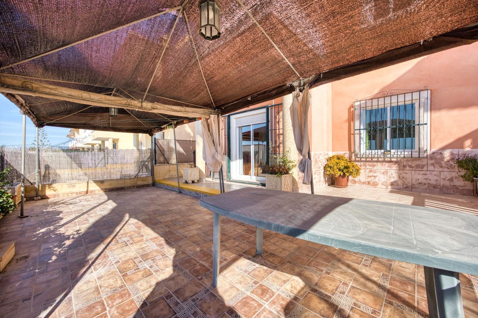 3 soveværelse Semi-Rækkehus til salg i Muchamiel / Mutxamel med swimmingpool - € 318.000 (Ref: 9791083)