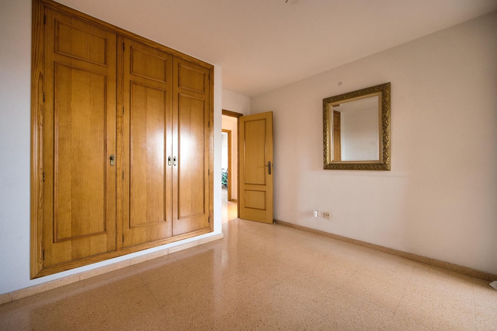 4 slaapkamer Flat te koop in Alicante stad met zwembad garage - € 365.650 (Ref: 9808011)