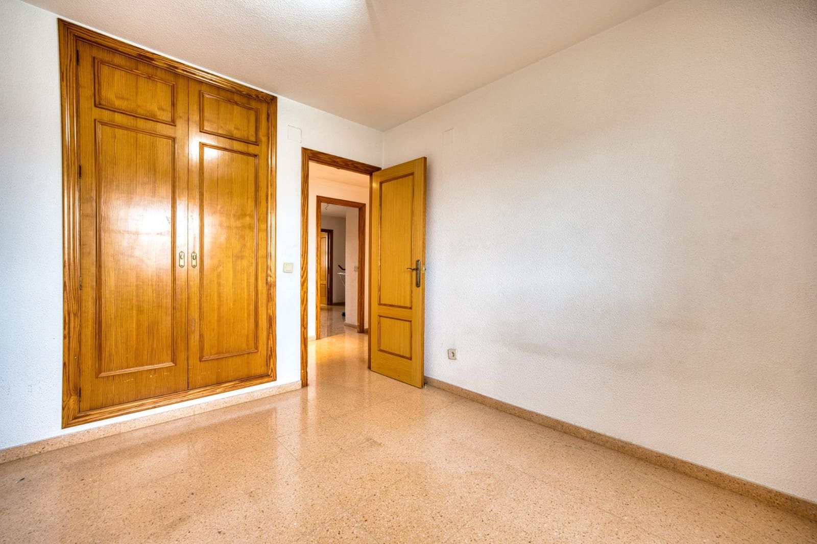 4 slaapkamer Flat te koop in Alicante stad met zwembad garage - € 365.650 (Ref: 9808011)