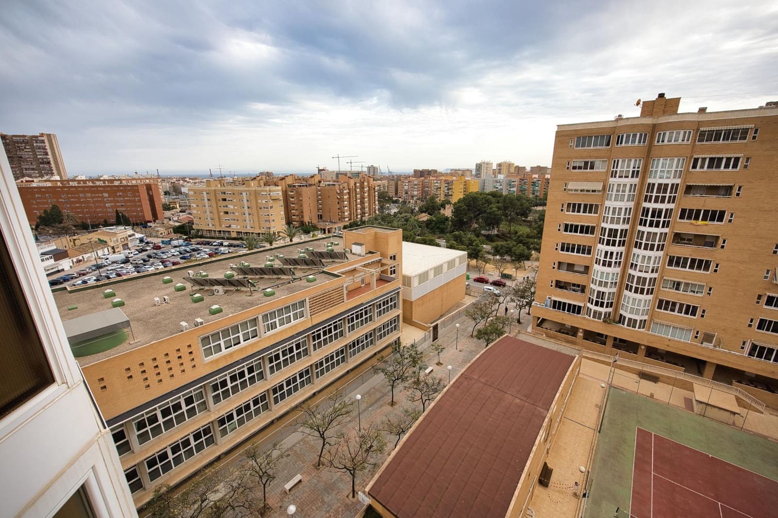 4 slaapkamer Flat te koop in Alicante stad met zwembad garage - € 365.650 (Ref: 9808011)