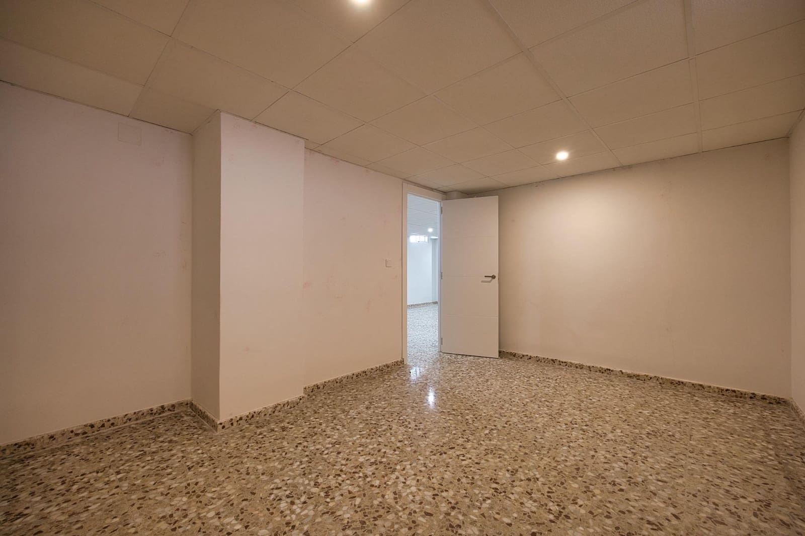 6 bedroom Villa for sale in Muchamiel / Mutxamel - € 396,550 (Ref: 9851795)