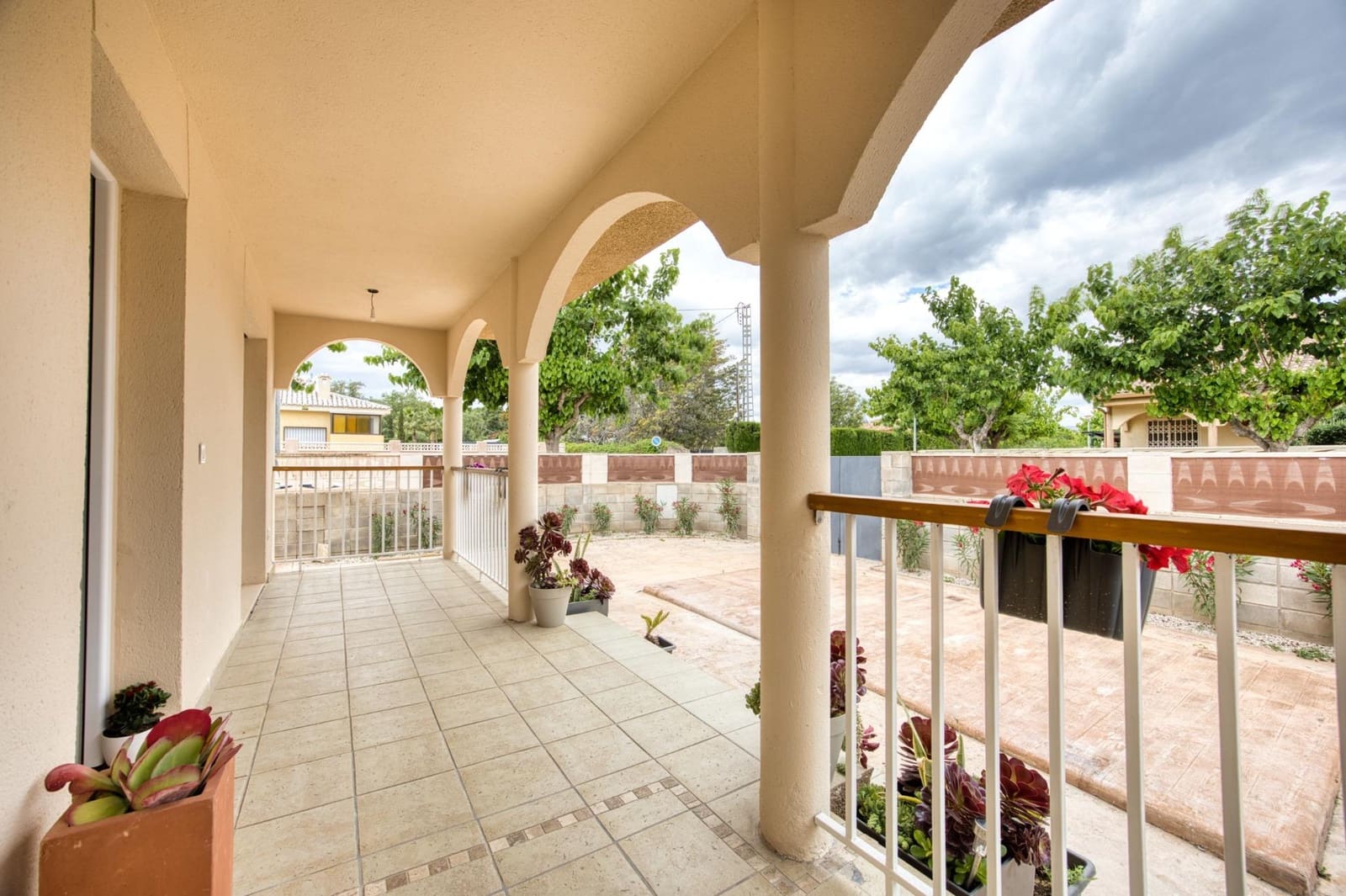 6 bedroom Villa for sale in Muchamiel / Mutxamel - € 396,550 (Ref: 9851795)