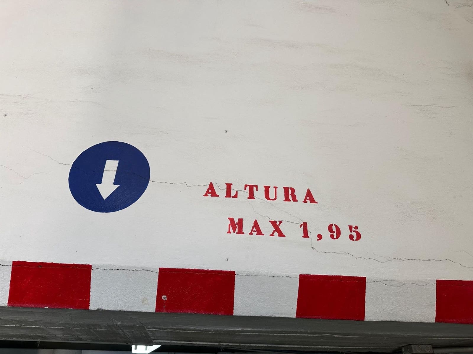 Garage for rent in Alicante / Alacant city - € 120 (Ref: 9881969)