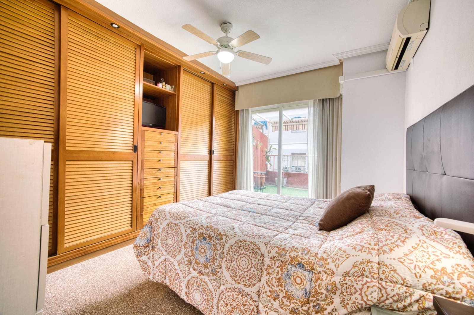 Ático de 4 habitaciones en Alicante / Alacant ciudad en venta con garaje - 269.000 € (Ref: 9888128)