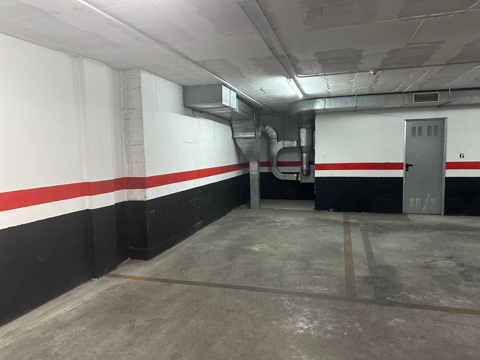 Garage for sale in Alicante / Alacant city - € 33,000 (Ref: 9913201)