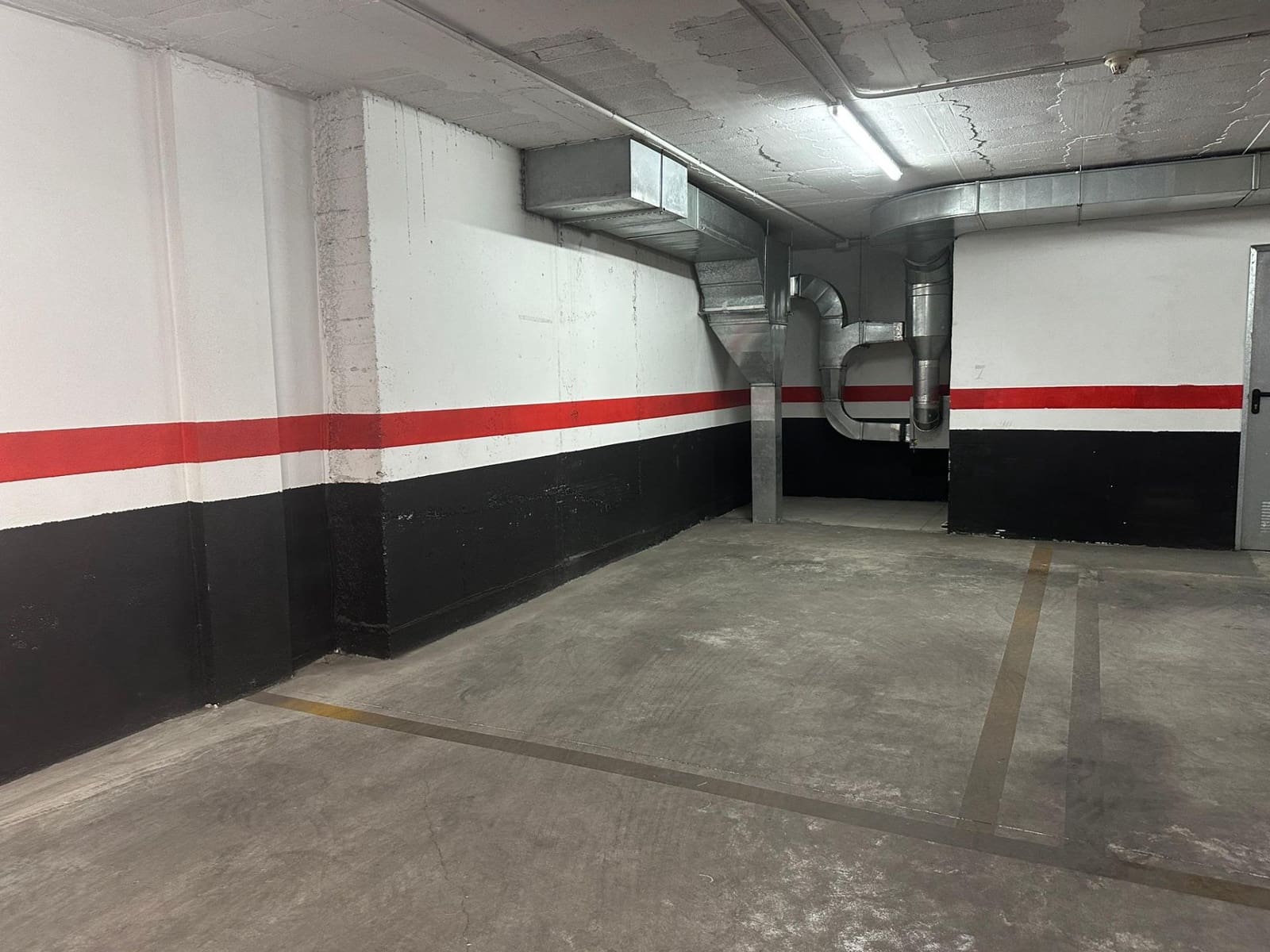 Garage for sale in Alicante / Alacant city - € 33,000 (Ref: 9913201)