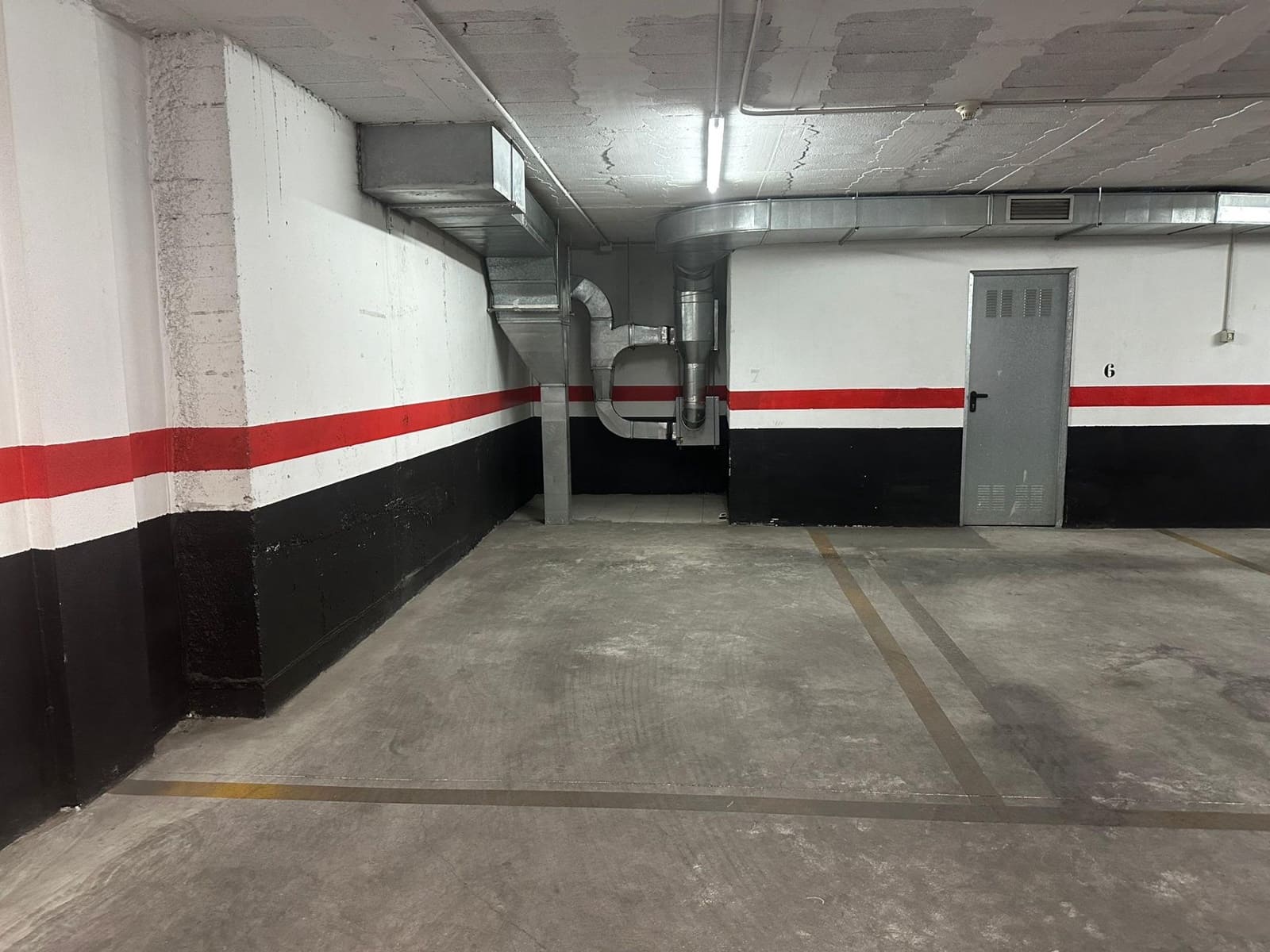 Garage for sale in Alicante / Alacant city - € 33,000 (Ref: 9913201)