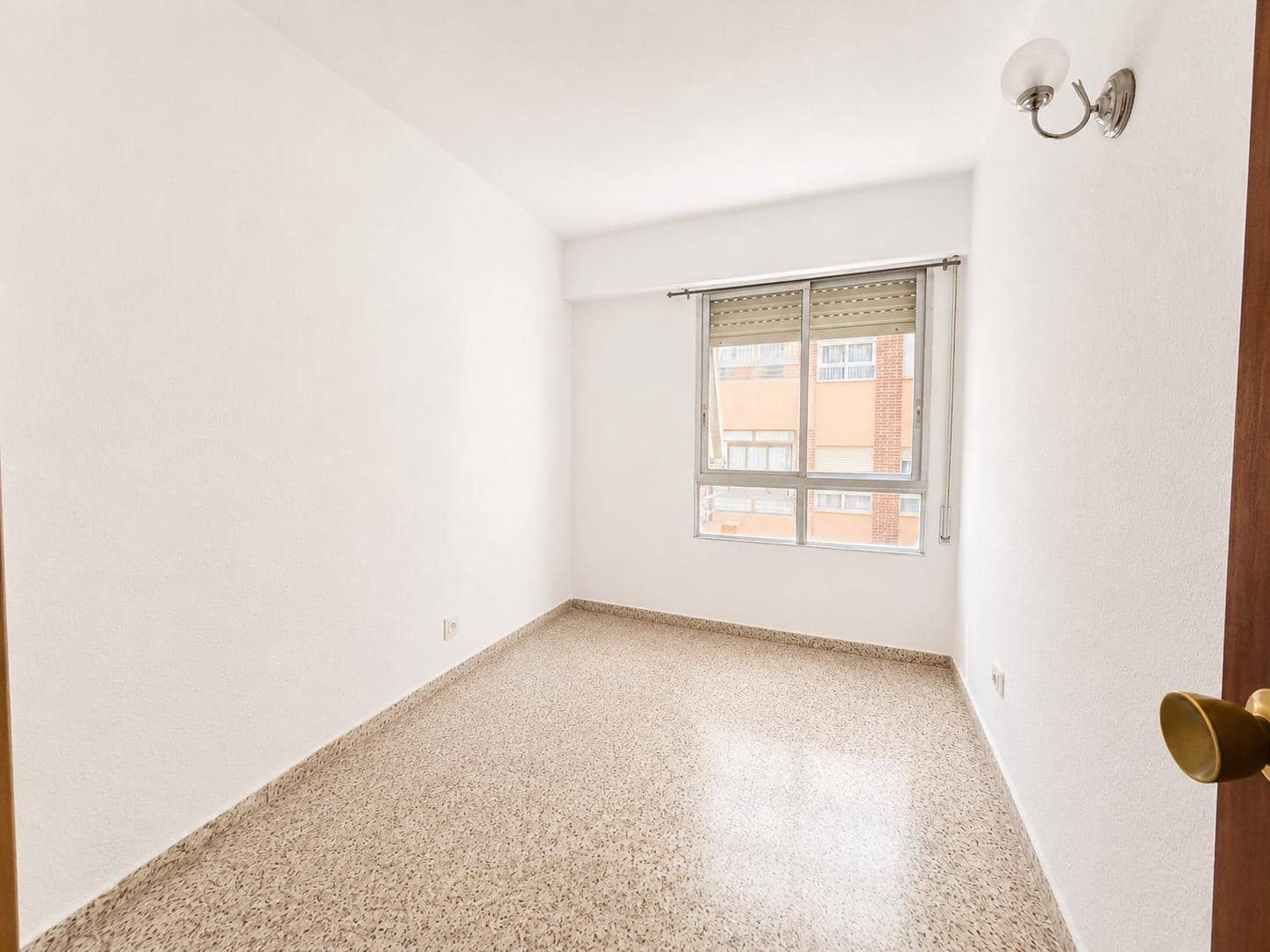 4 bedroom Flat for sale in Alicante / Alacant city - € 242,500 (Ref: 9927447)