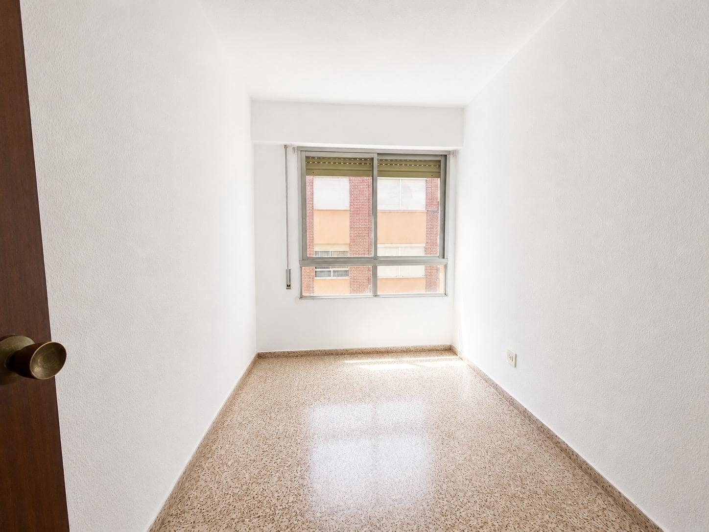 4 bedroom Flat for sale in Alicante / Alacant city - € 242,500 (Ref: 9927447)
