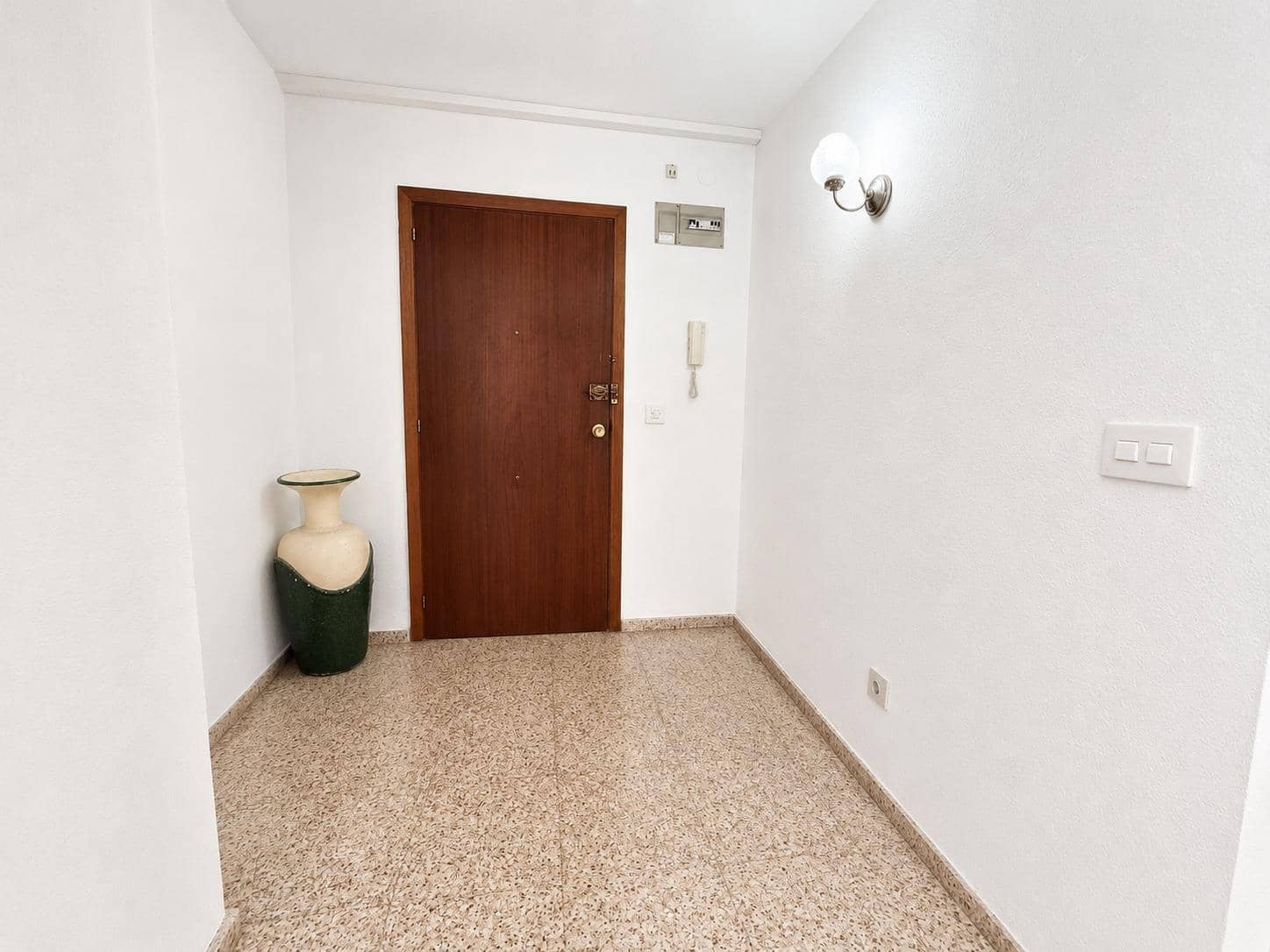 4 bedroom Flat for sale in Alicante / Alacant city - € 242,500 (Ref: 9927447)