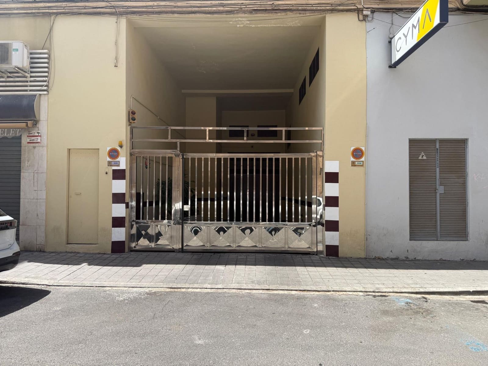 Garage for sale in Alicante / Alacant city - € 54,000 (Ref: 9929438)