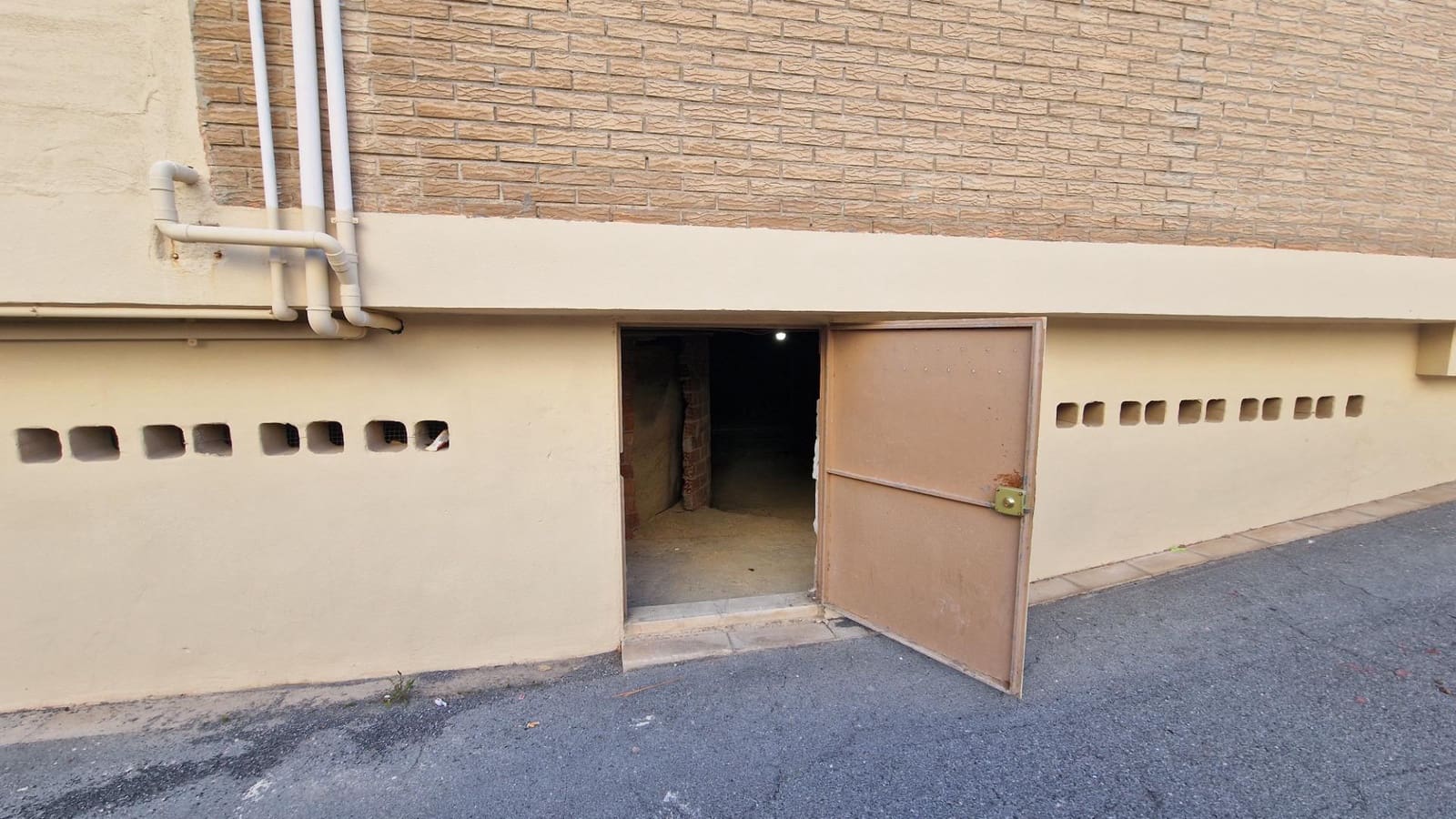 Erhverv til salg i Playa de San Juan - € 99.000 (Ref: 9940012)