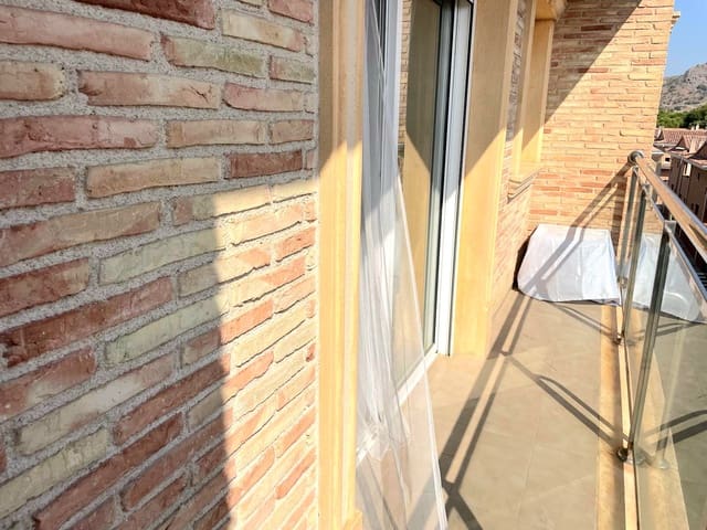 4 bedroom Penthouse for sale in Cobatillas, Murcia city with garage - € 185,000 (Ref: 10004768)