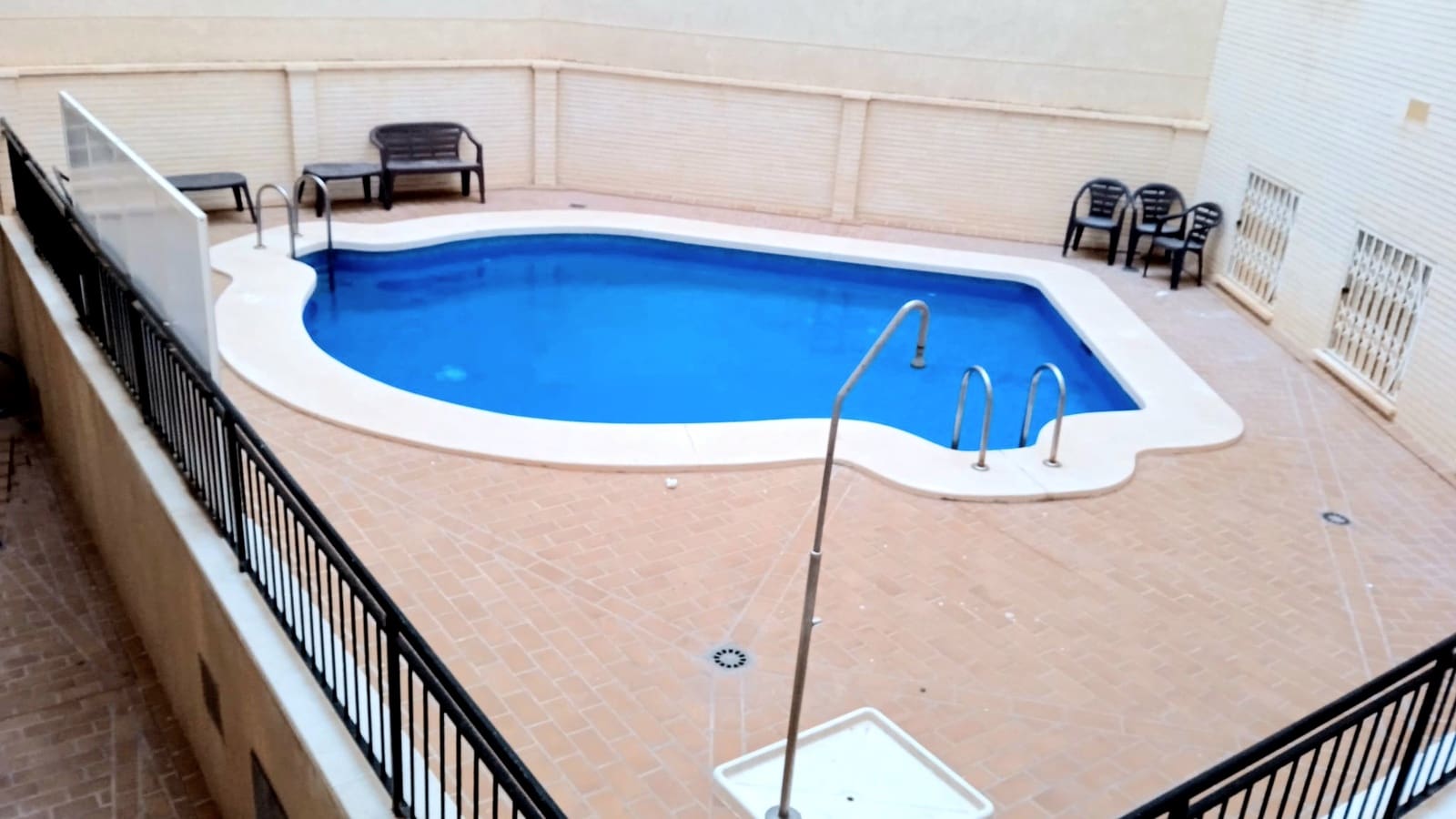 1 slaapkamer Strandappartement te koop in Torrevieja met zwembad - € 136.000 (Ref: 10052045)