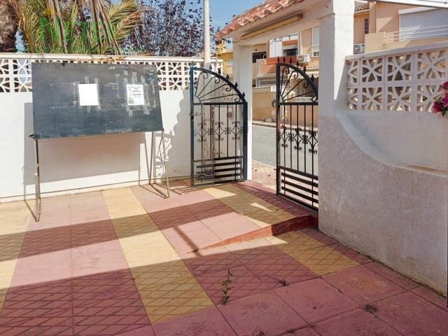 Restaurant/Bar til salgs i Torrevieja - € 206 000 (Ref: 8495418)