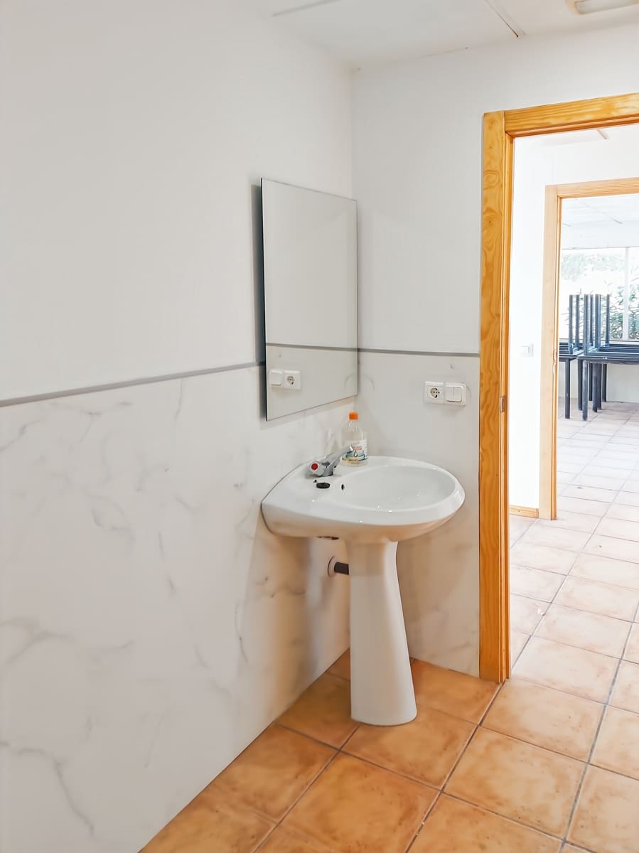 Restaurant/Bar til salgs i Torrevieja - € 206 000 (Ref: 8495418)