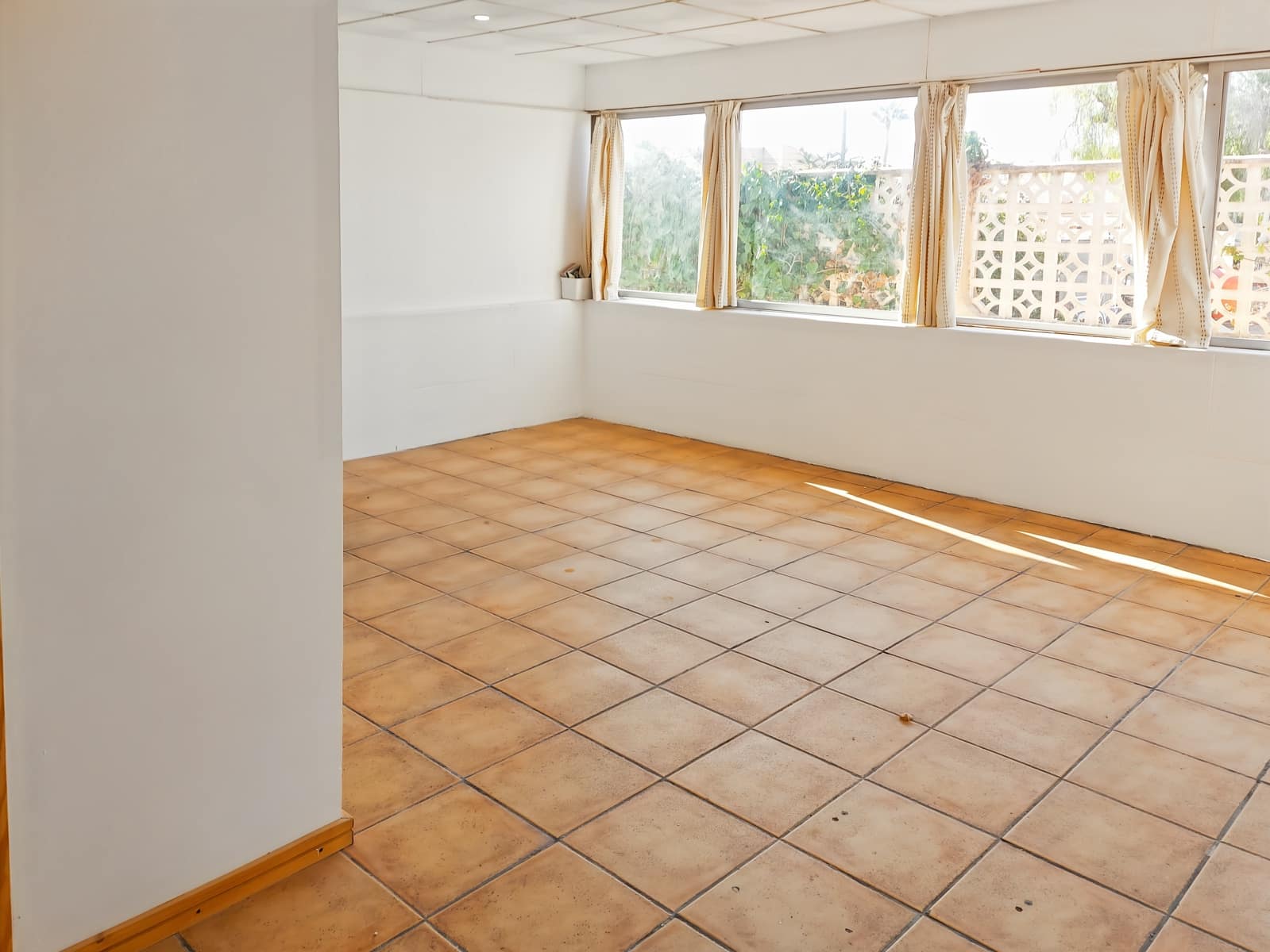 Restaurant/Bar til salgs i Torrevieja - € 206 000 (Ref: 8495418)