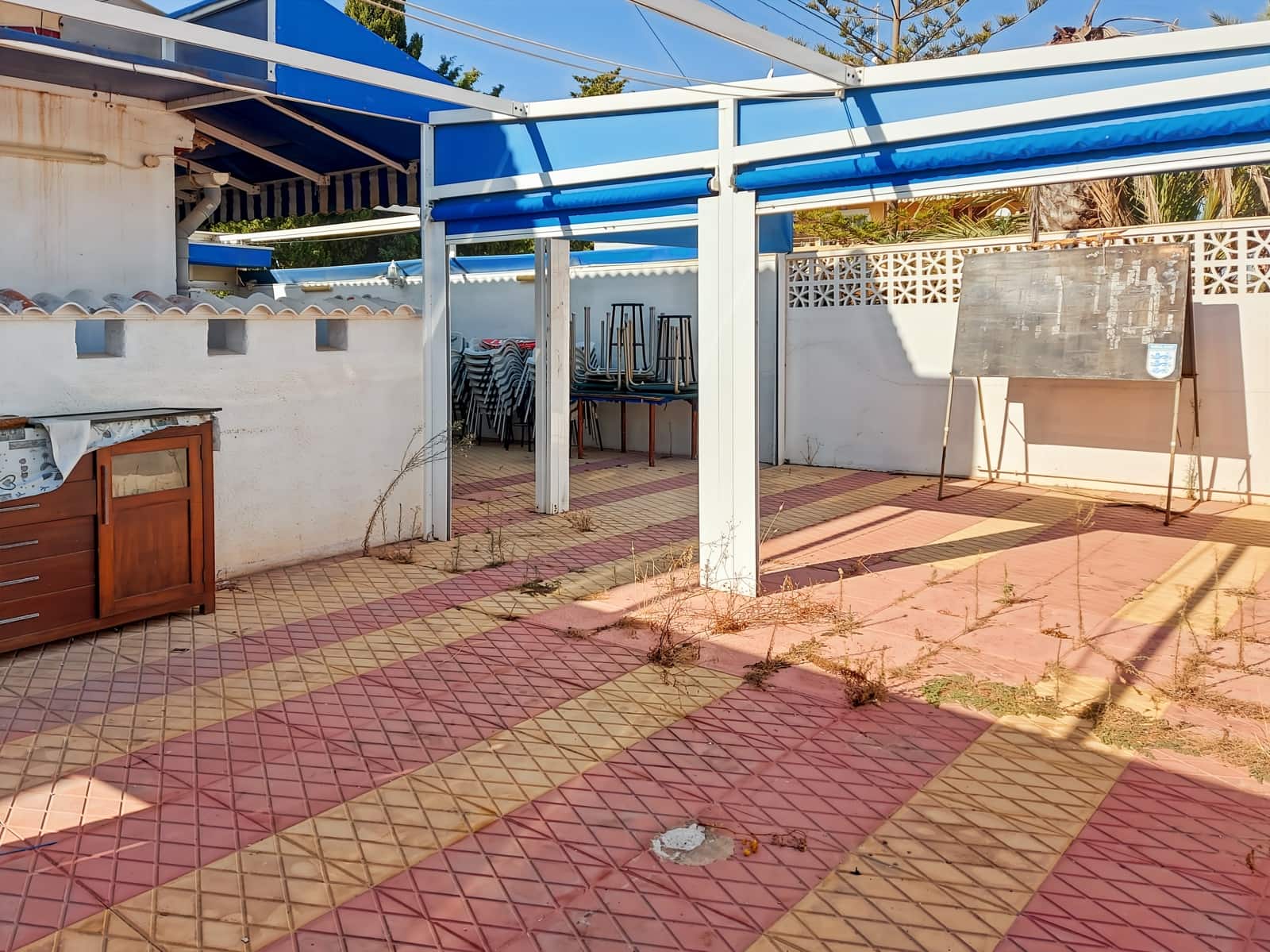Restaurant/Bar til salgs i Torrevieja - € 206 000 (Ref: 8495418)